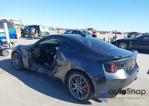 2017 Subaru Brz Limited z USA, uszkodzony, nr VIN JF1ZCAC12H9605658